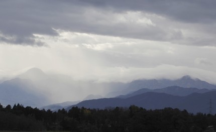 １５１１１４妙高山方面の雲